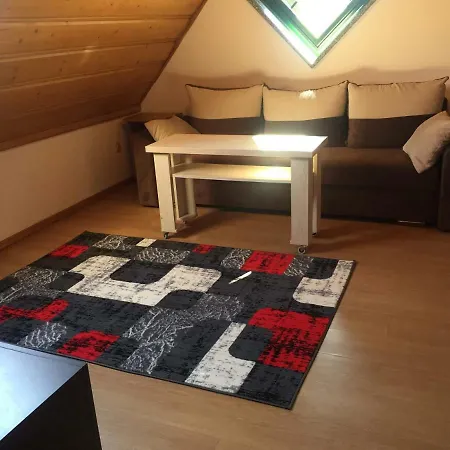 Pod Szczytem Apartment *